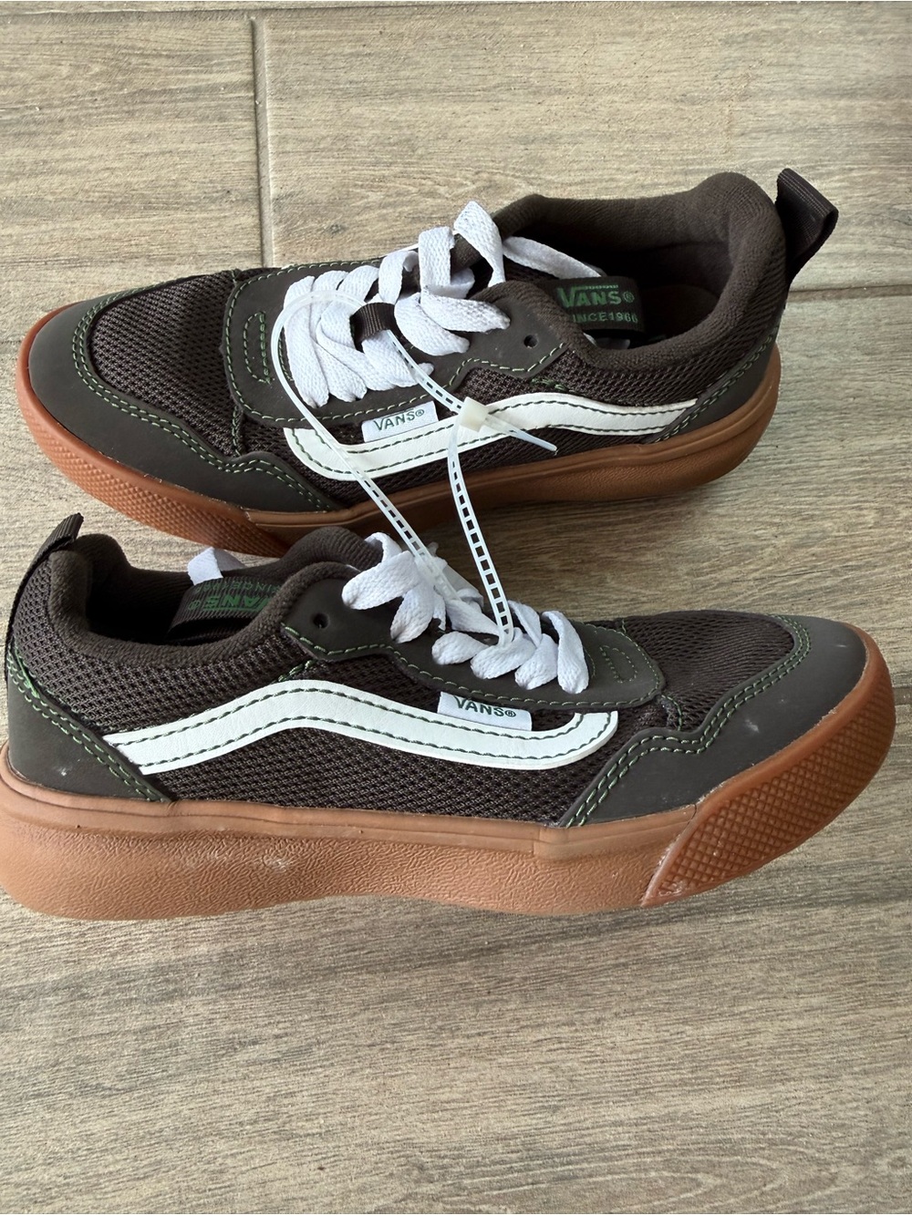 Vans boys  Dark Brown and White Low-Top Sneakers with Gum Sole size 2
